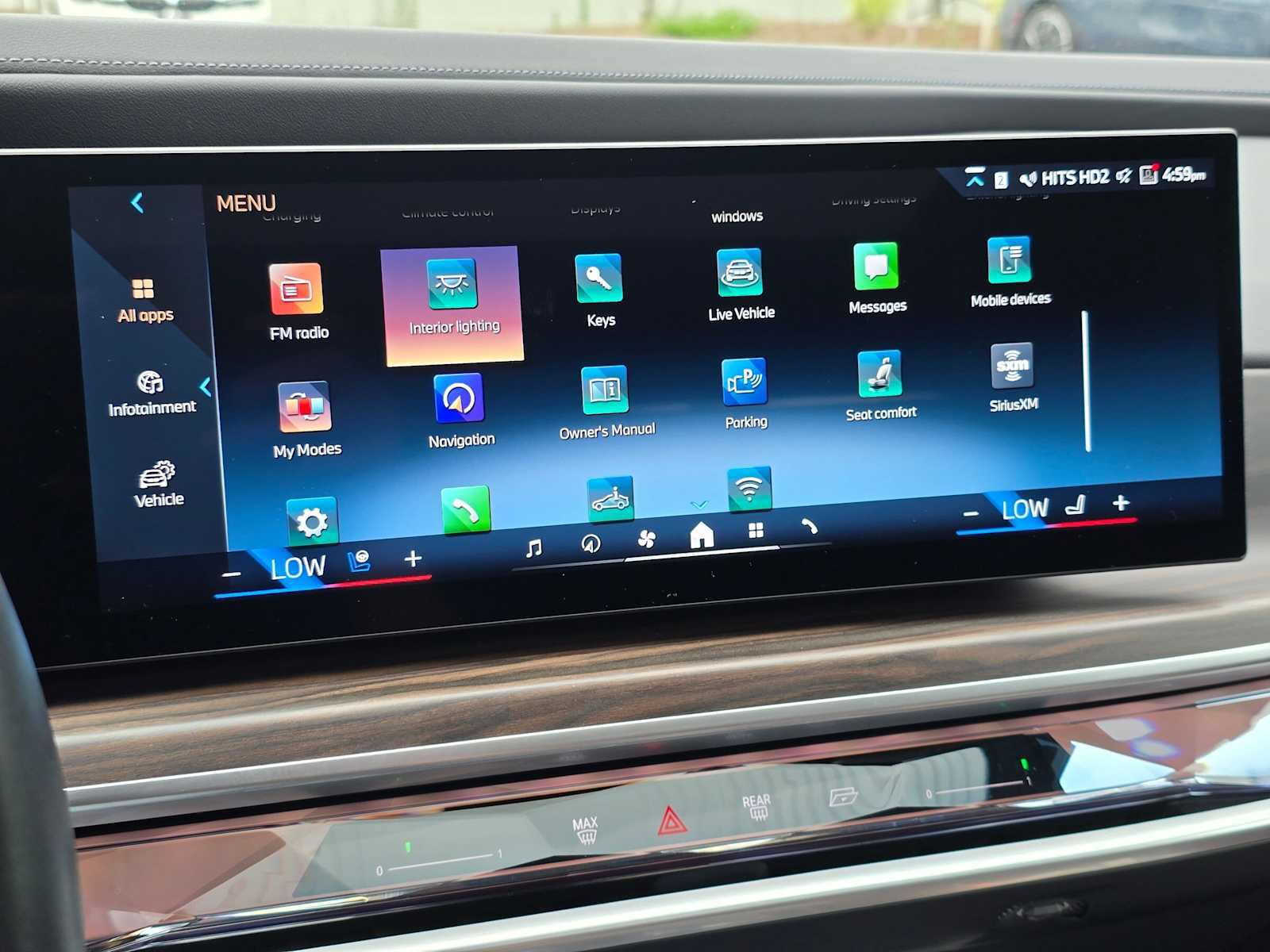 Used 2023 BMW i7 xDrive60 AWD/4WD image 27