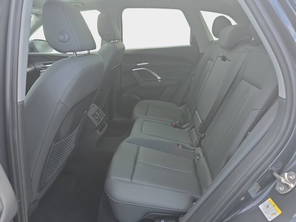 Certified 2025 Audi Q5 Premium w/ Convenience Package AWD/4WD image 24