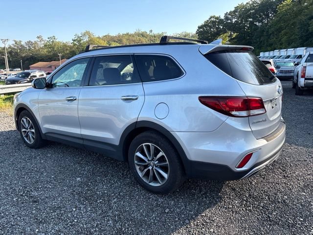 Used 2017 Hyundai Santa Fe SE AWD/4WD image 3