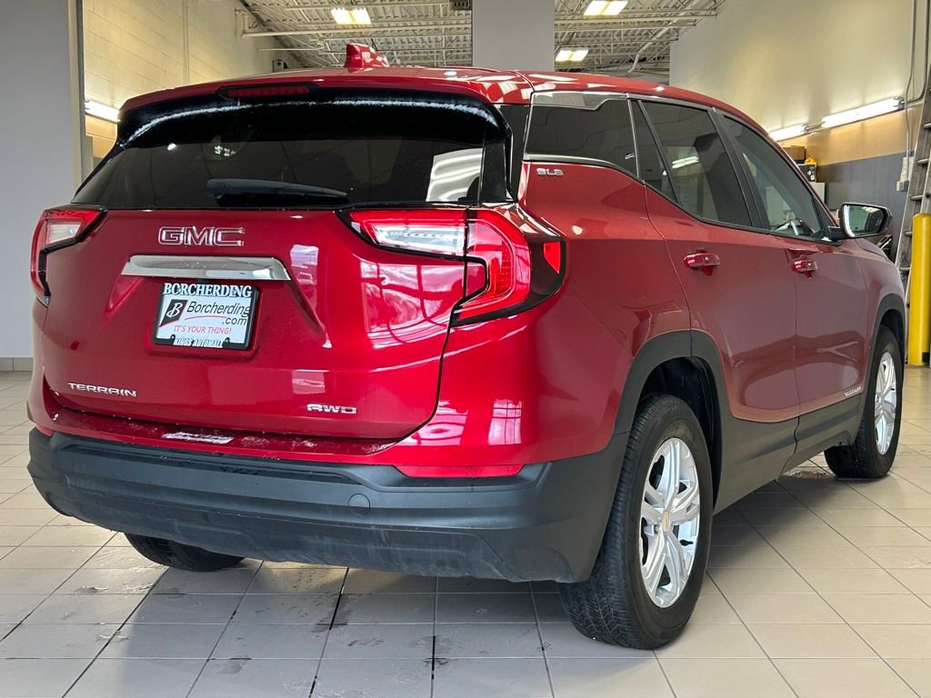 Used 2024 GMC Terrain SLE image 7
