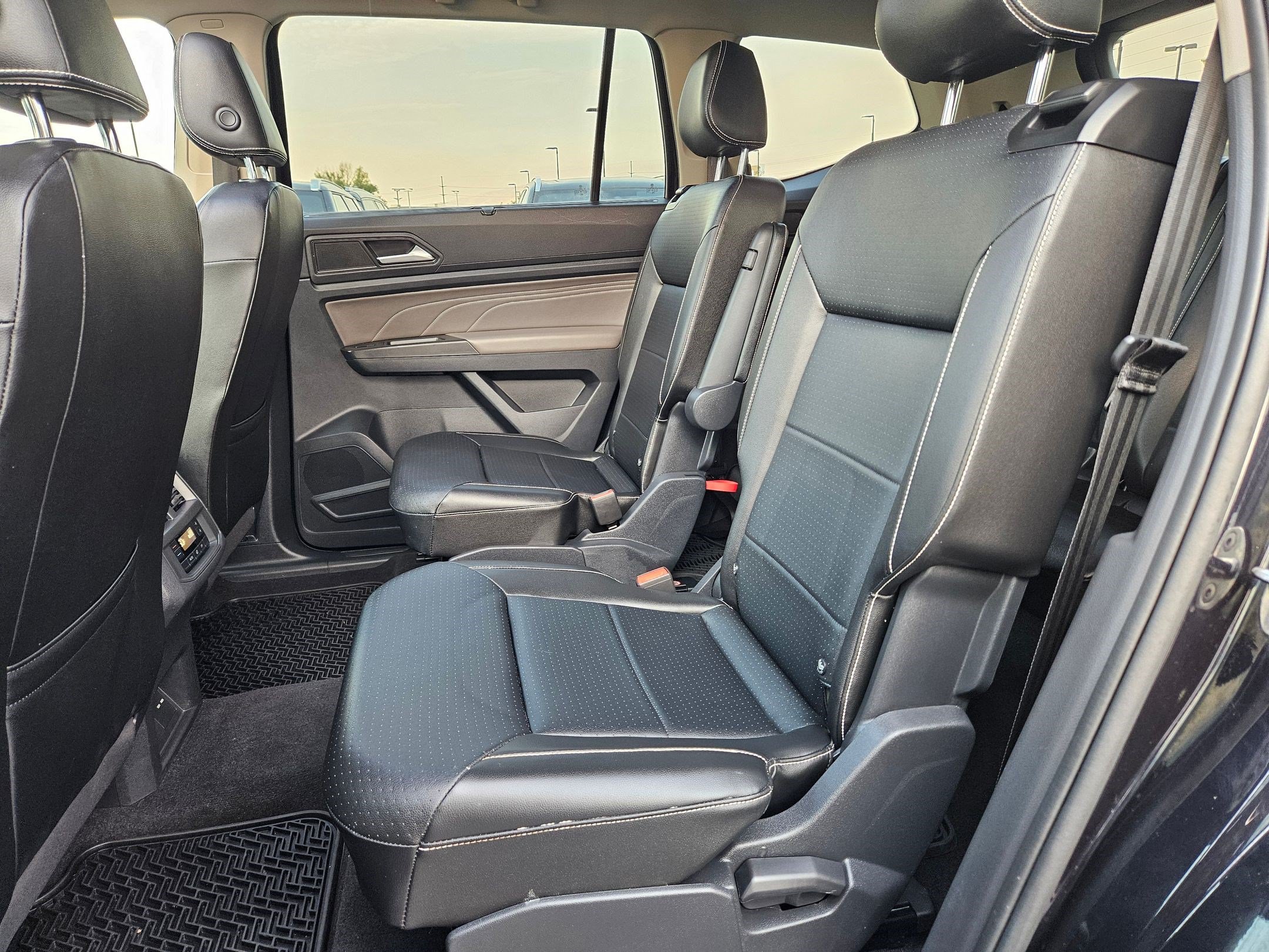 Used 2022 Volkswagen Atlas SE AWD/4WD image 29