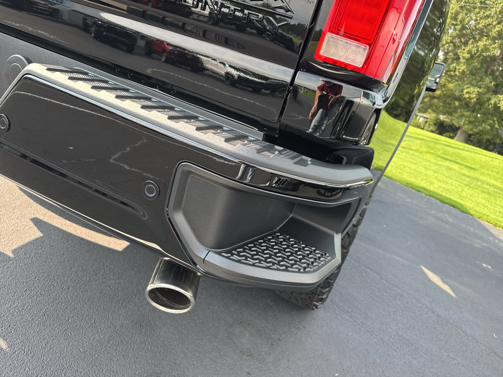 New 2026 Chevrolet Silverado 2500 High Country w/ Midnight Edition AWD/4WD image 7
