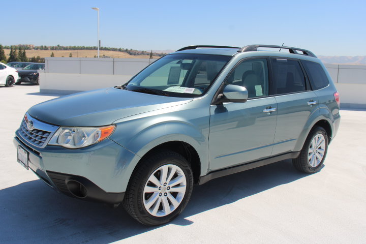 Used 2012 Subaru Forester 2.5X Premium w/ All-Weather Pkg AWD/4WD image 6