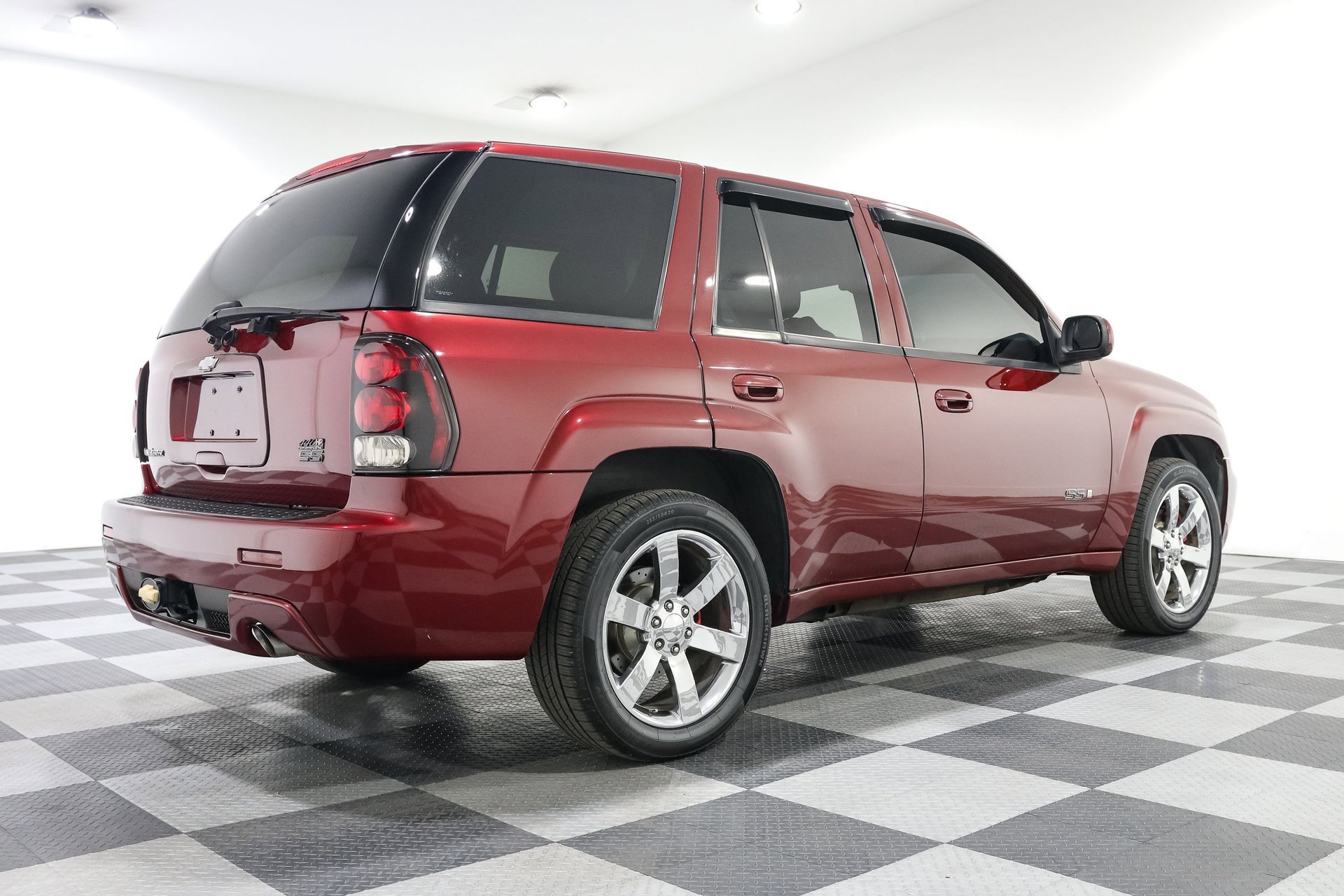 Used 2008 Chevrolet TrailBlazer SS w/ Sun And Sound Package RWD image 7