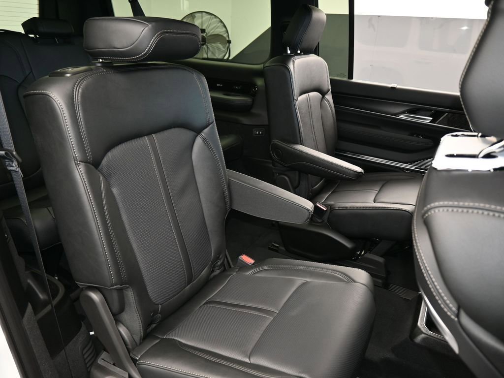 New 2026 Jeep Grand Wagoneer L Summit image 43