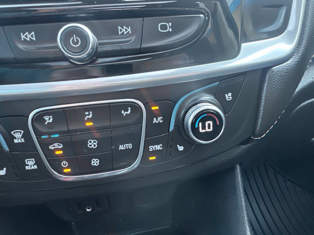 Used 2019 Chevrolet Traverse Premier w/ Redline Edition FWD image 22