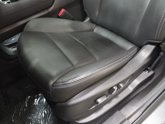 Certified 2025 Cadillac XT6 Premium Luxury FWD image 24