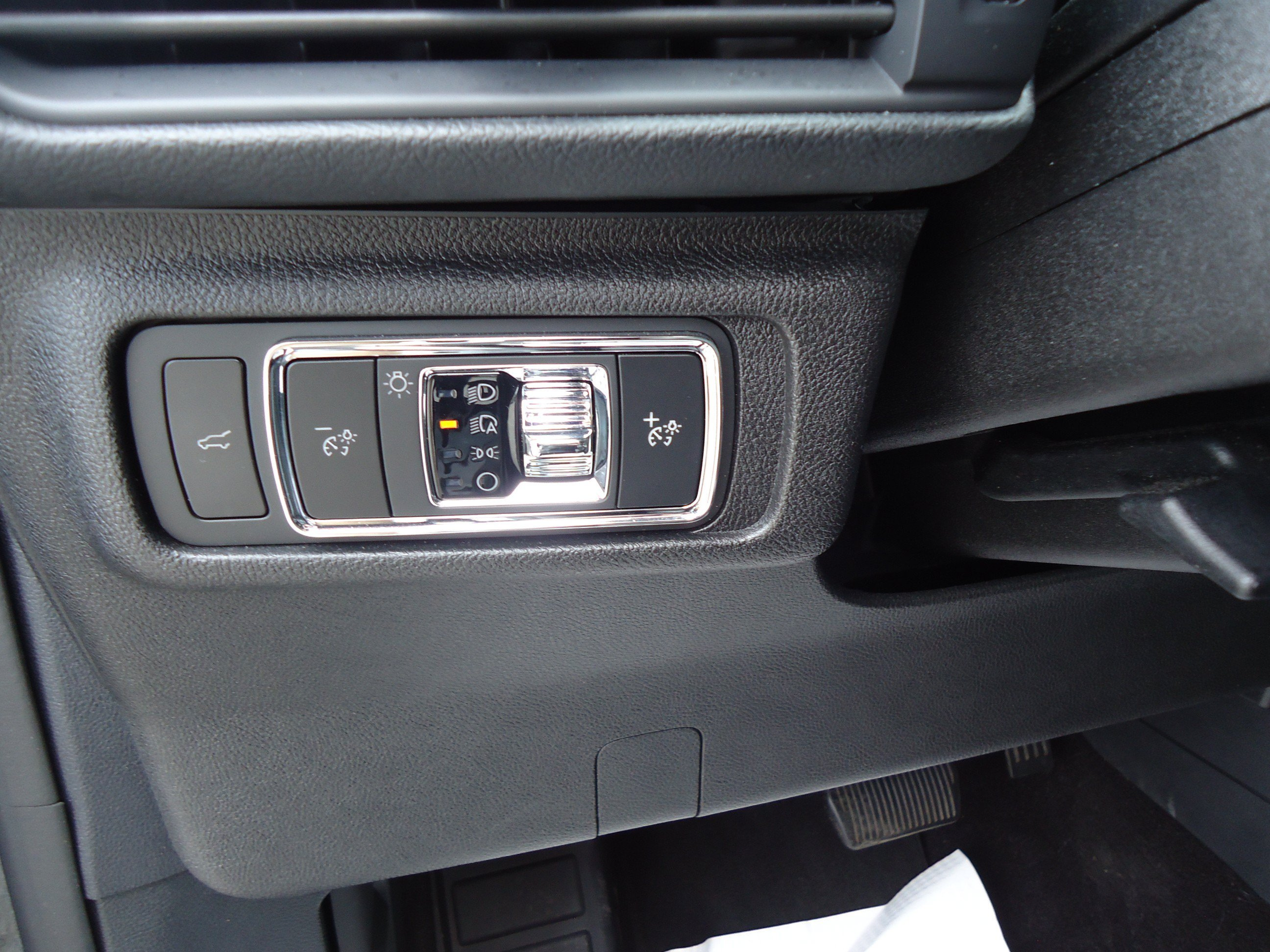 Used 2022 Lincoln Corsair AWD w/ Equipment Group 101A image 13