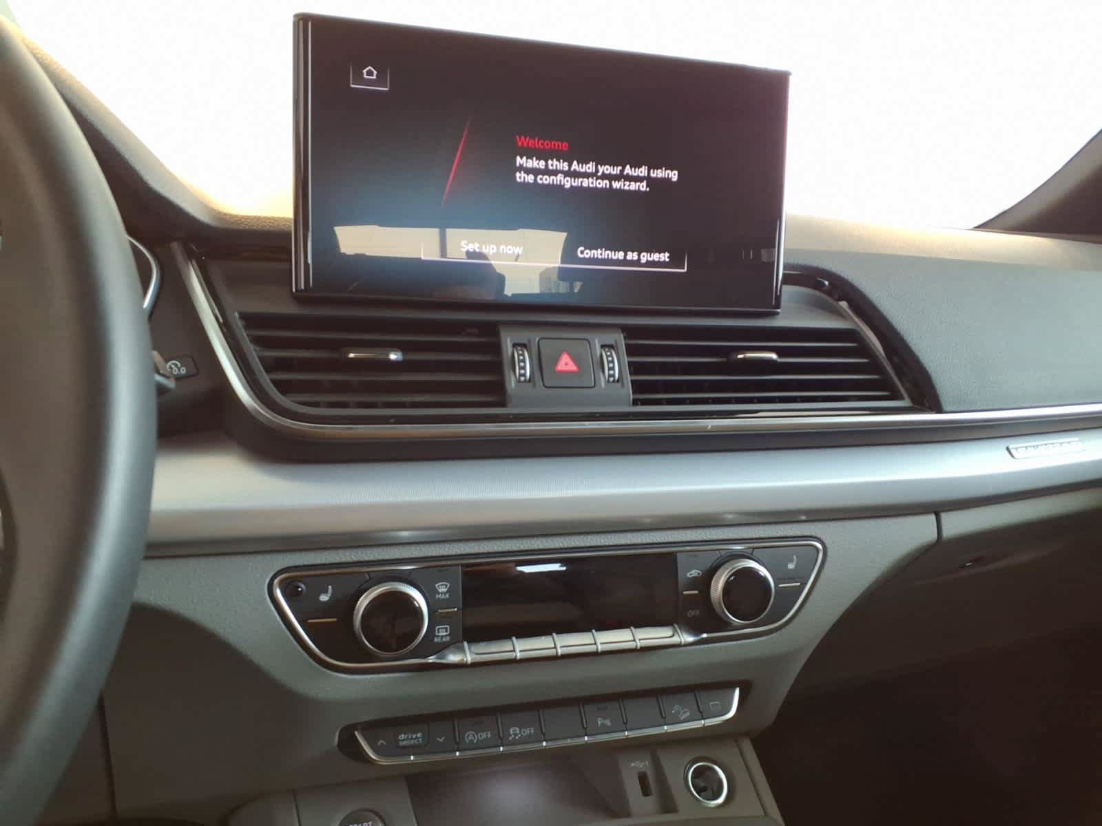 Certified 2025 Audi Q5 2.0T Premium AWD/4WD image 13