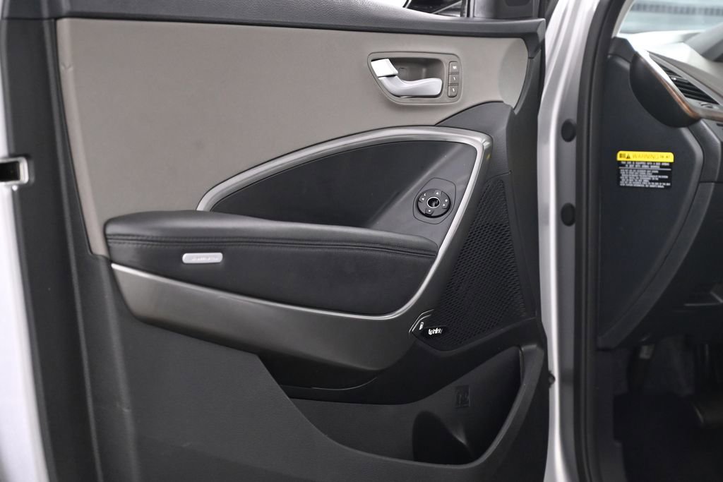 Used 2018 Hyundai Santa Fe Limited FWD image 33