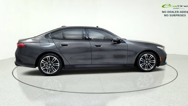 Used 2026 BMW 530i w/ M Sport Package RWD image 10