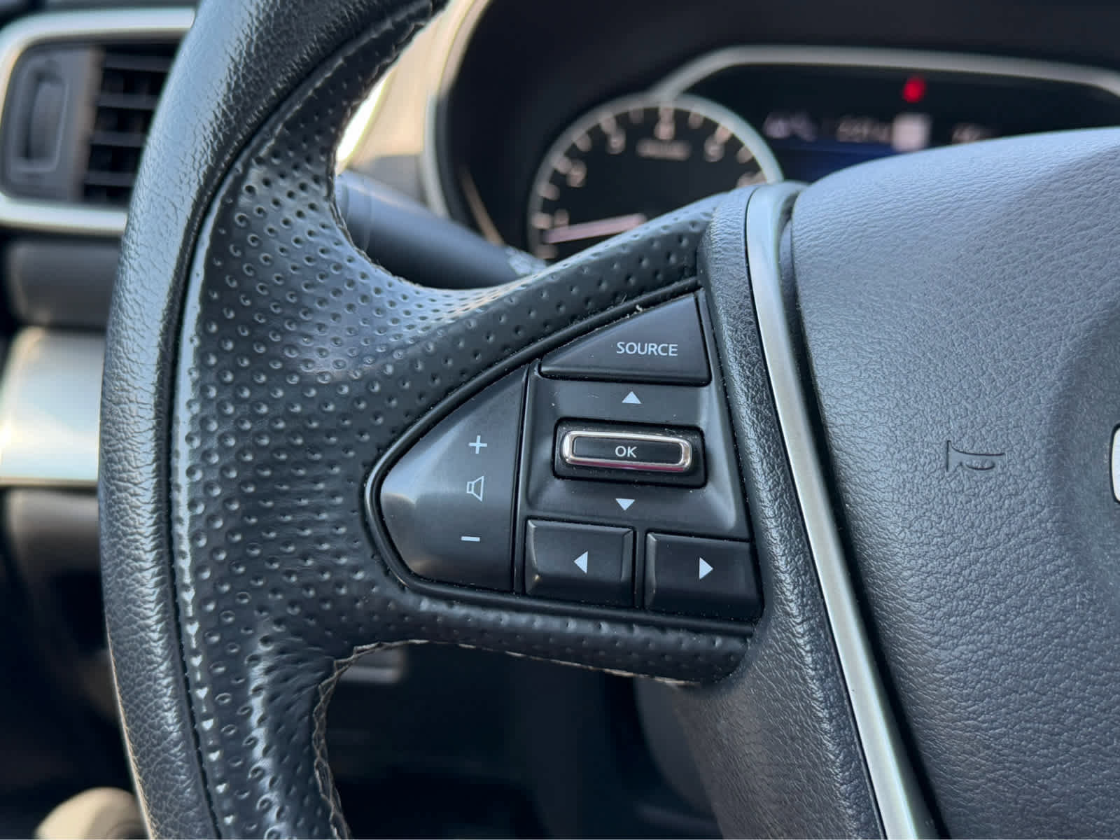 Used 2023 Nissan Maxima SV w/ Floor Mat Group FWD image 25