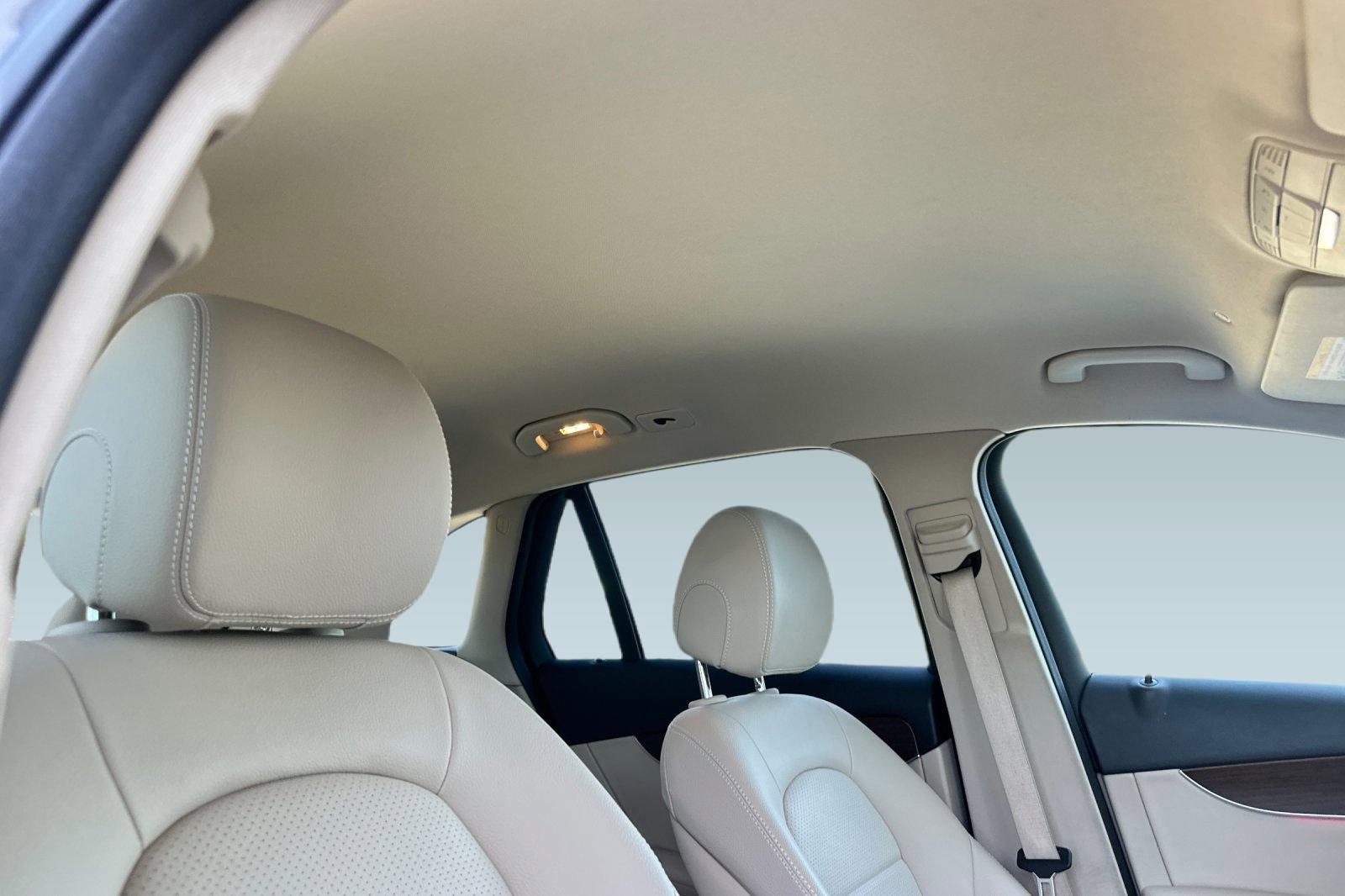 Used 2022 Mercedes-Benz GLC 300 image 25