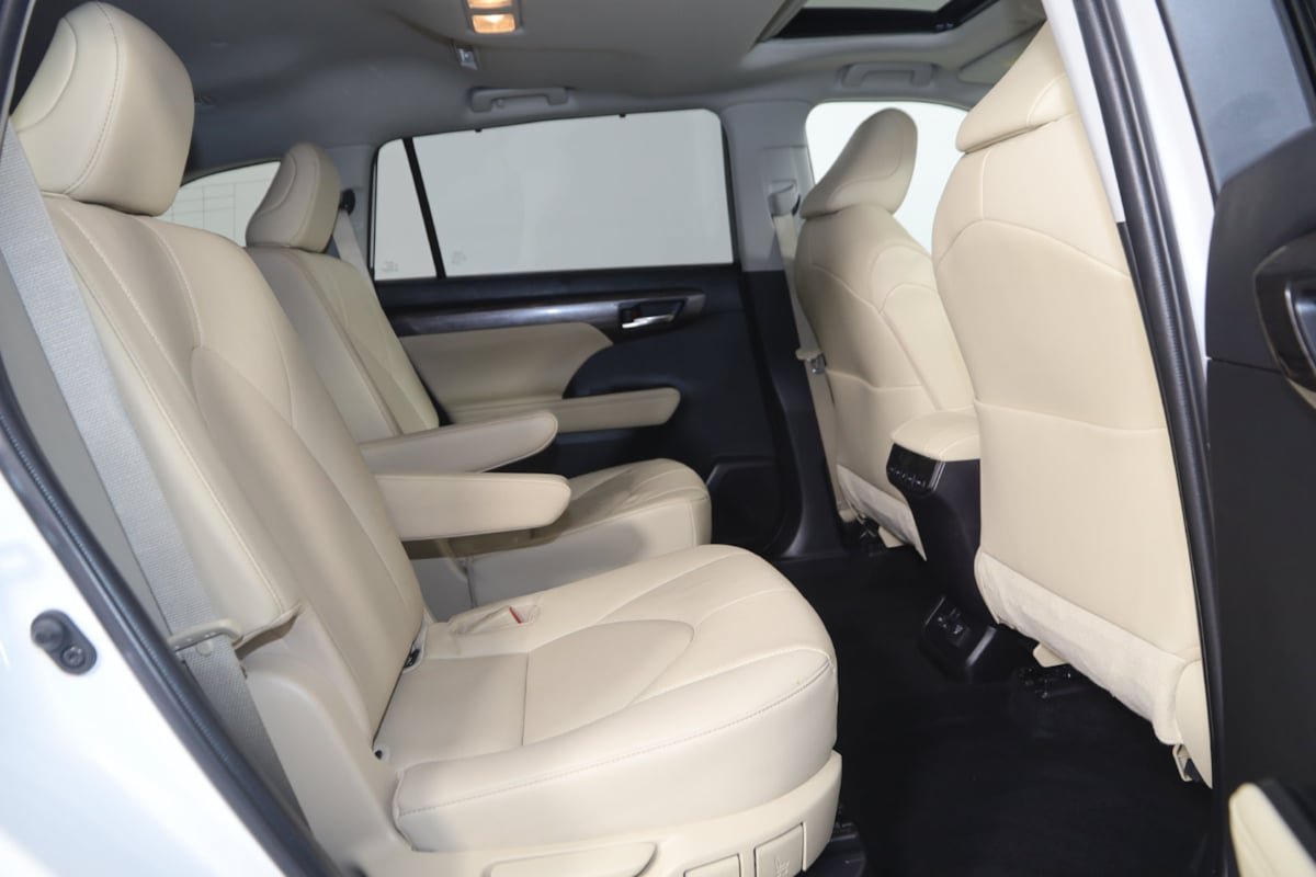 Used 2023 Toyota Highlander Limited AWD/4WD image 15