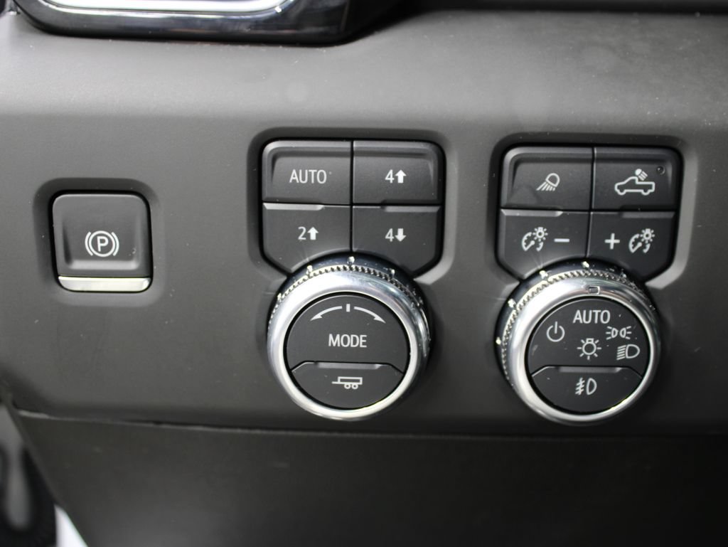 Used 2025 GMC Sierra 3500 Denali w/ Denali Reserve Package AWD/4WD image 61