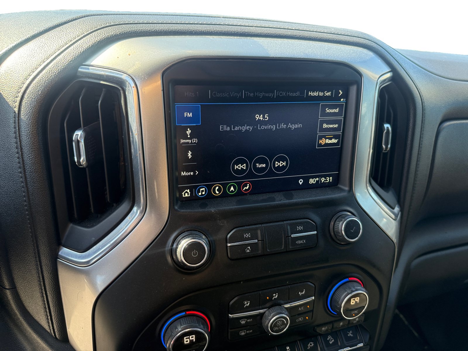 Used 2019 Chevrolet Silverado 1500 LTZ w/ LTZ Premium Package AWD/4WD image 12