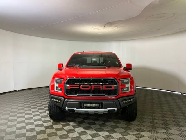 Used 2018 Ford F150 Raptor w/ Equipment Group 802A Luxury AWD/4WD image 2