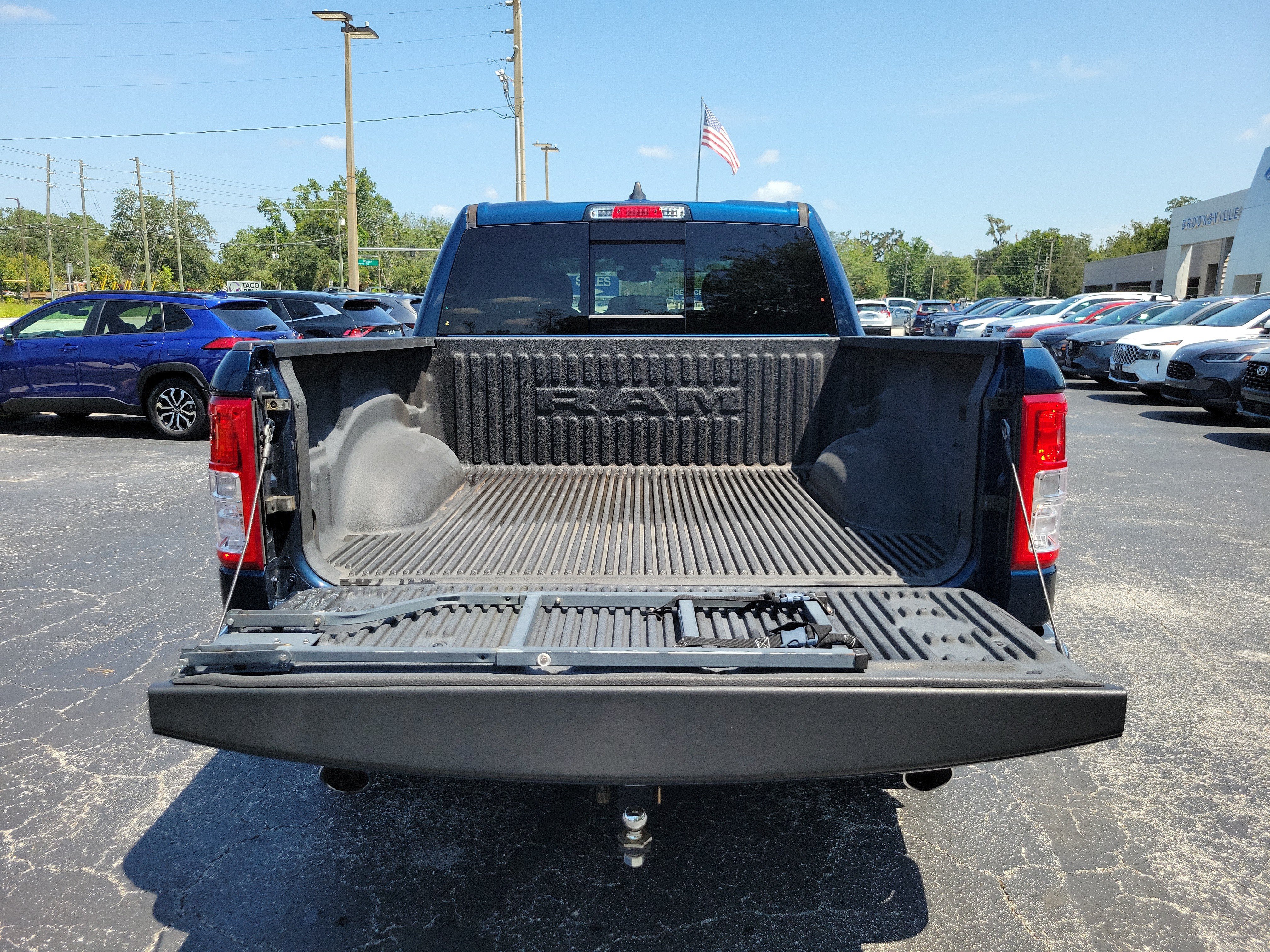 Used 2023 RAM 1500 Big Horn AWD/4WD image 23