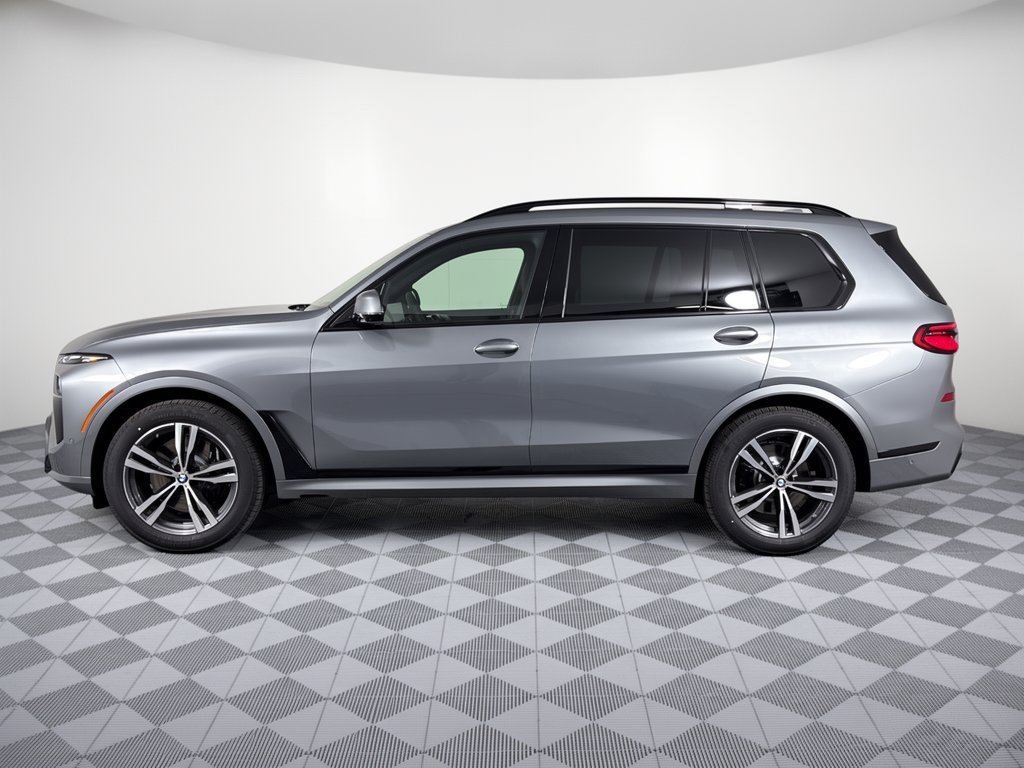 New 2027 BMW X7 xDrive40i w/ M Sport Package AWD/4WD image 2