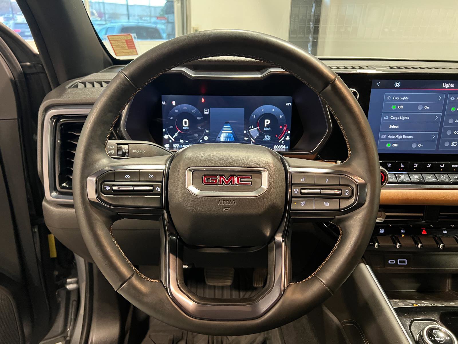 Used 2024 GMC Canyon AT4 w/ AT4 Premium Package image 11