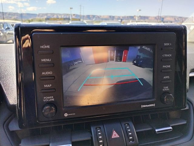 Used 2021 Toyota RAV4 XLE Premium image 21