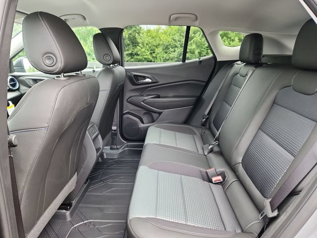 New 2026 Chevrolet Trax LT w/ Driver Confidence Package FWD image 15