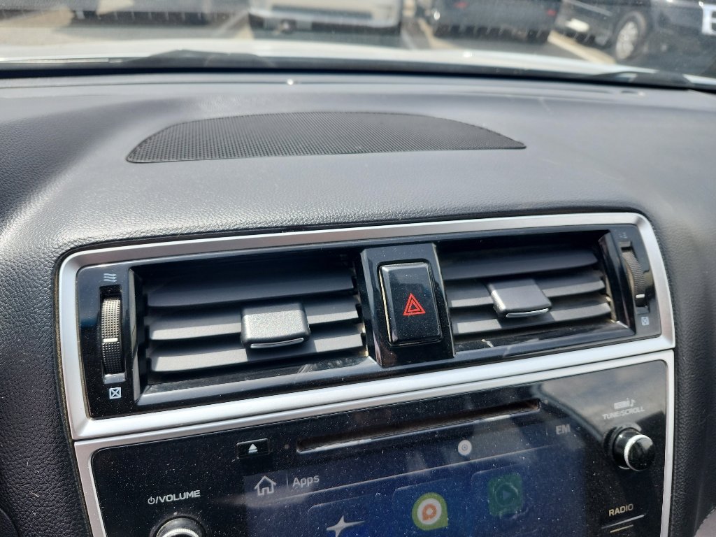 Used 2018 Subaru Outback 2.5i Limited image 30