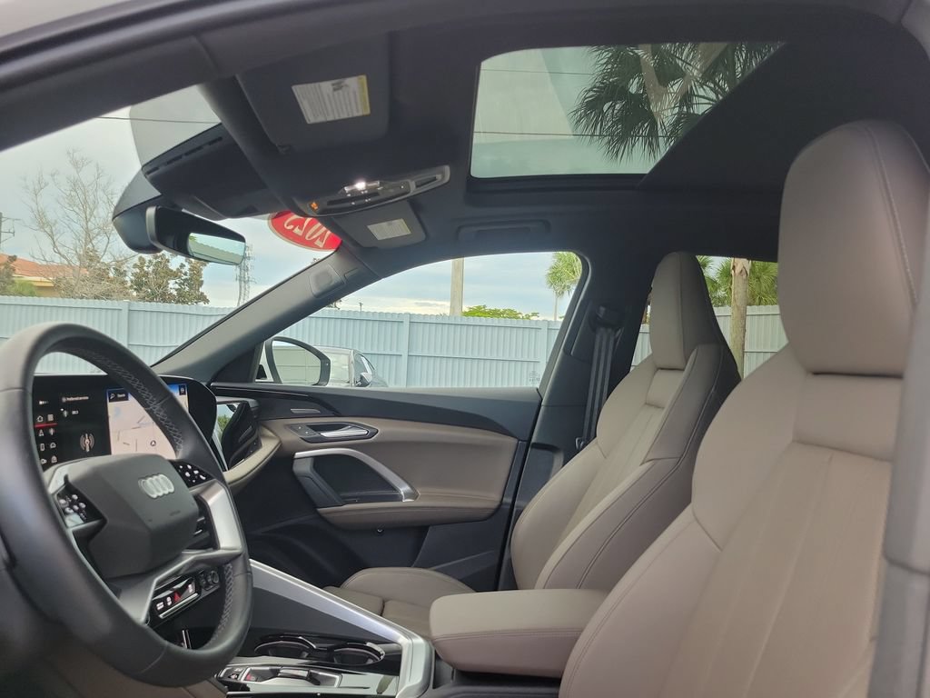 Certified 2025 Audi Q5 Premium Plus w/ Premium Plus AWD/4WD image 24