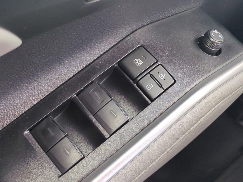 New 2026 Toyota Highlander XLE image 24