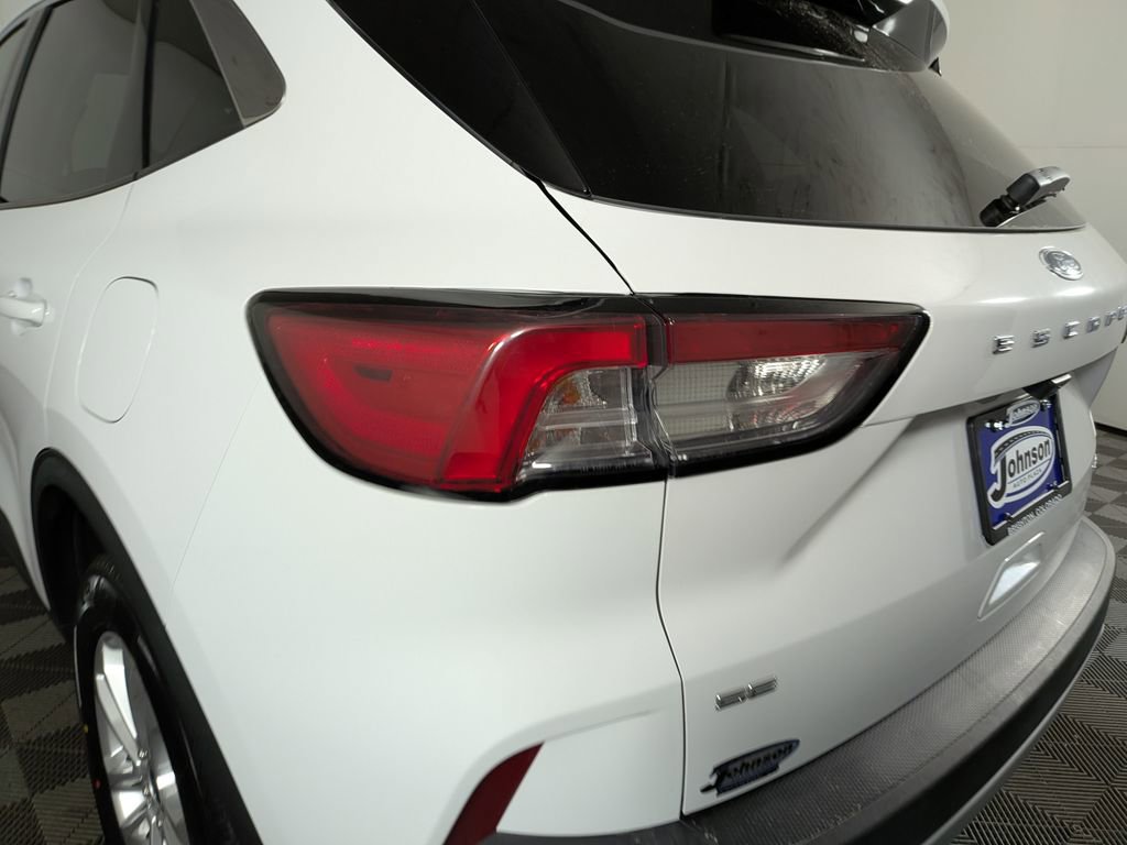 Used 2022 Ford Escape SE image 12