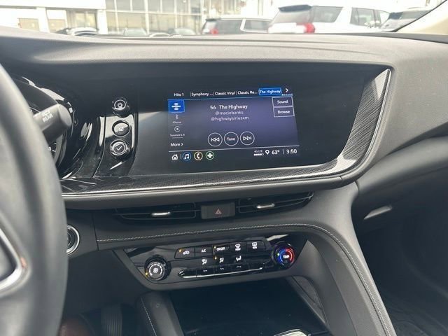 Used 2023 Buick Envision Preferred image 32