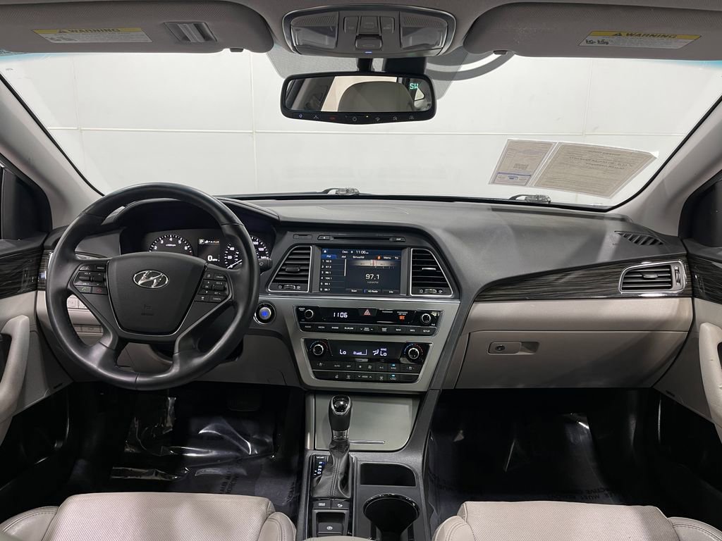 Used 2016 Hyundai Sonata Limited w/ Option Group 05 image 20