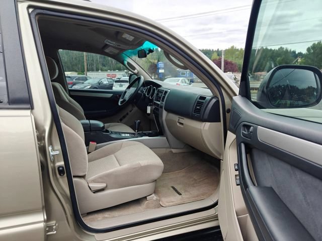 Used 2005 Toyota 4Runner SR5 RWD image 16