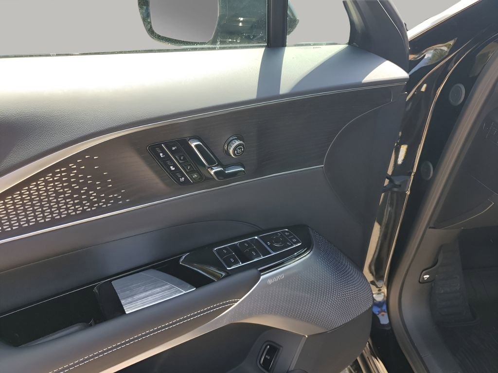 New 2026 Cadillac Lyriq V image 28