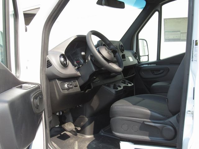 New 2025 Mercedes-Benz Sprinter 2500 image 9