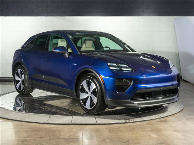 Used 2026 Porsche Macan Electric RWD image 7
