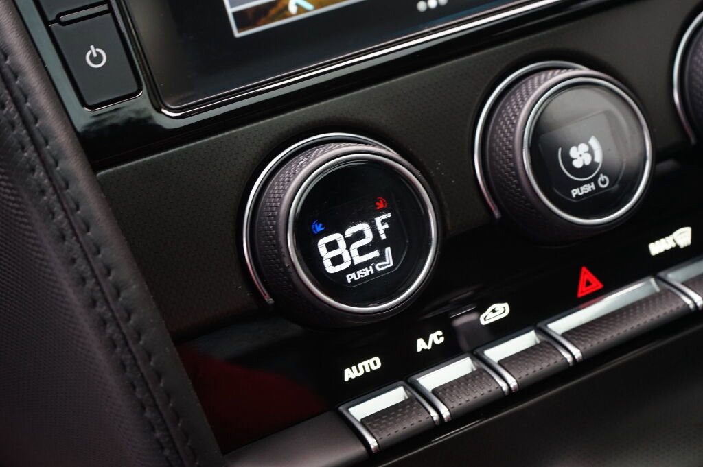 Used 2017 Jaguar F-TYPE S image 20