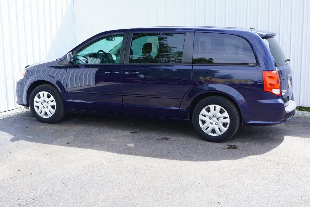 Used 2014 Dodge Grand Caravan SE w/ Quick Order Package 29E SE FWD image 3