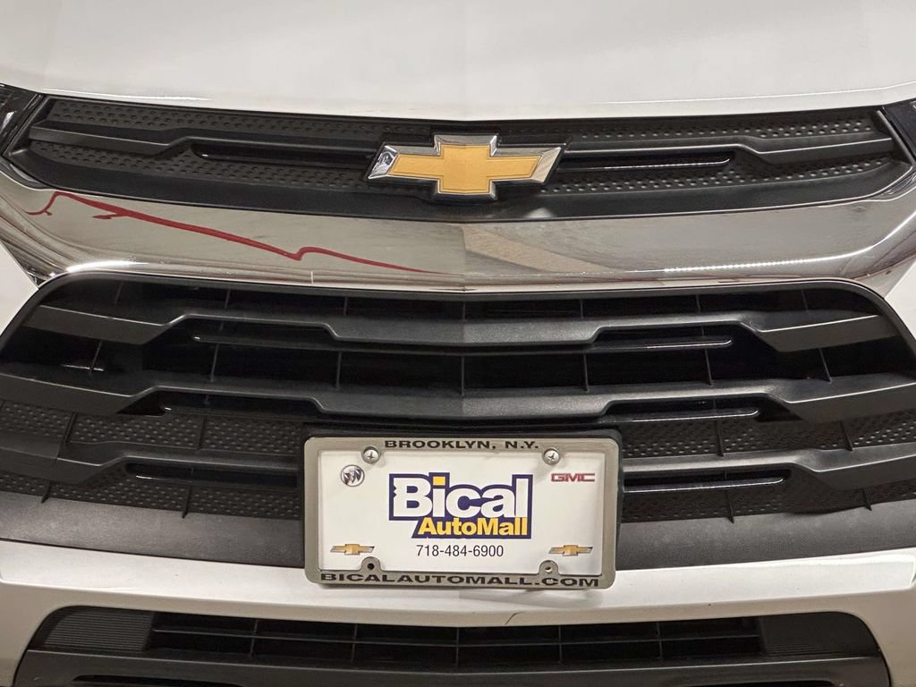 Certified 2022 Chevrolet TrailBlazer LT w/ Convenience Package FWD image 9