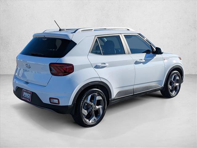 Certified 2025 Hyundai Venue SEL FWD image 5