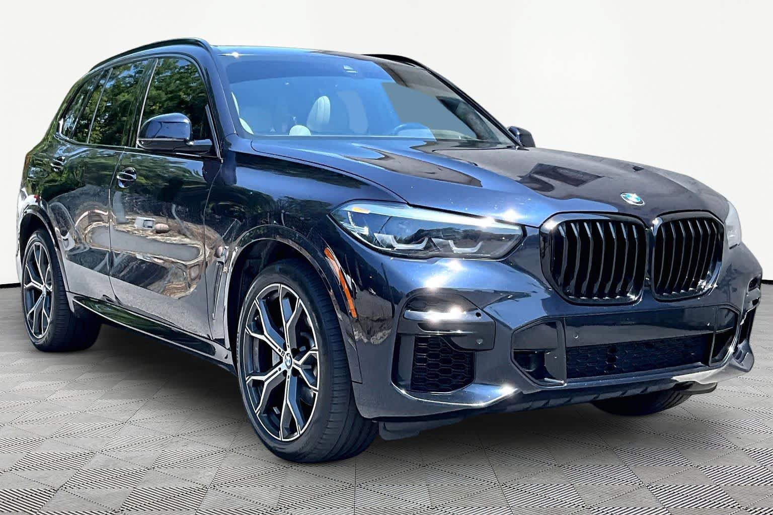 Used 2023 BMW X5 sDrive40i w/ M Sport Package RWD image 3