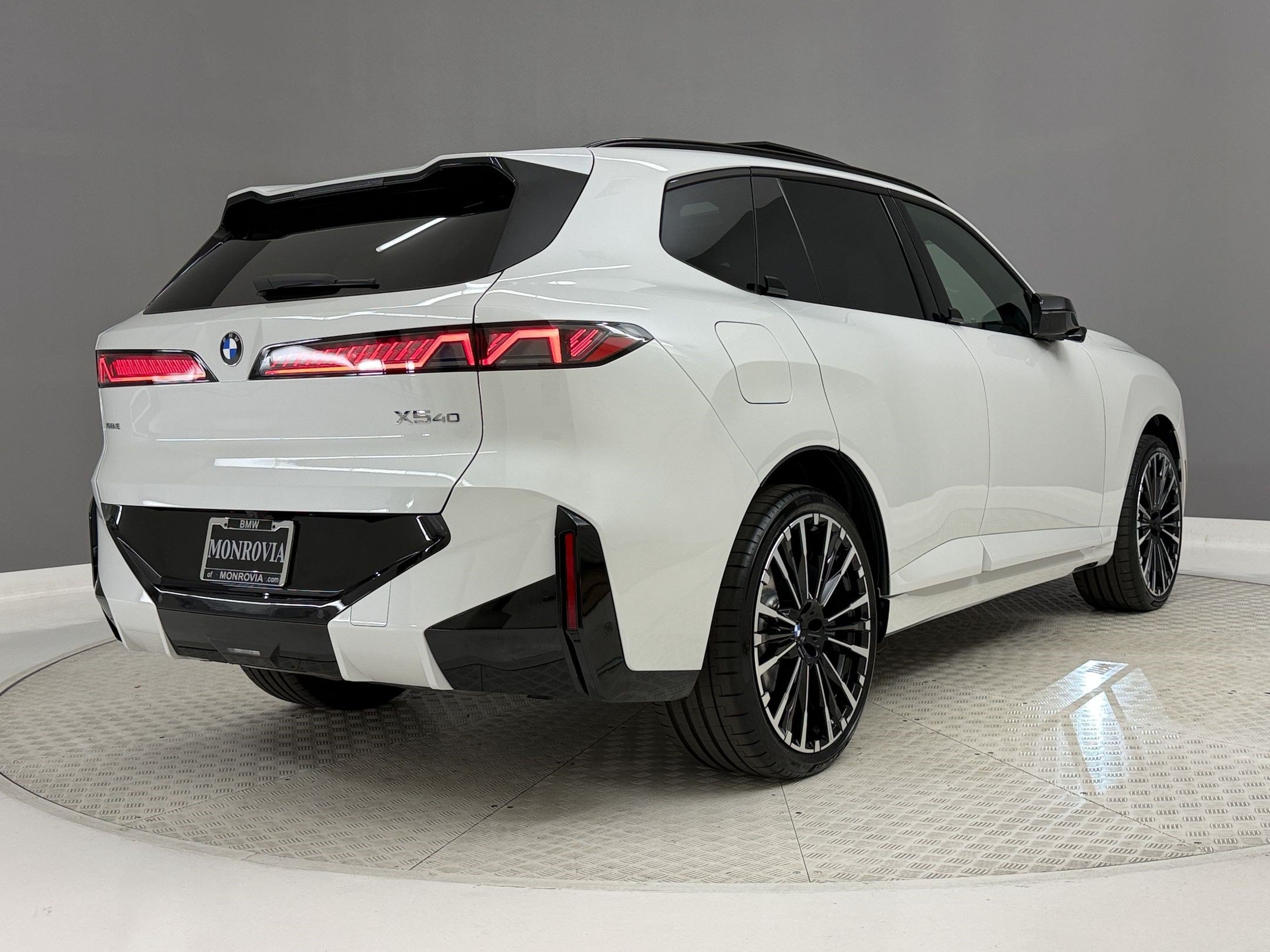 New 2027 BMW X5 xDrive40i AWD/4WD image 9