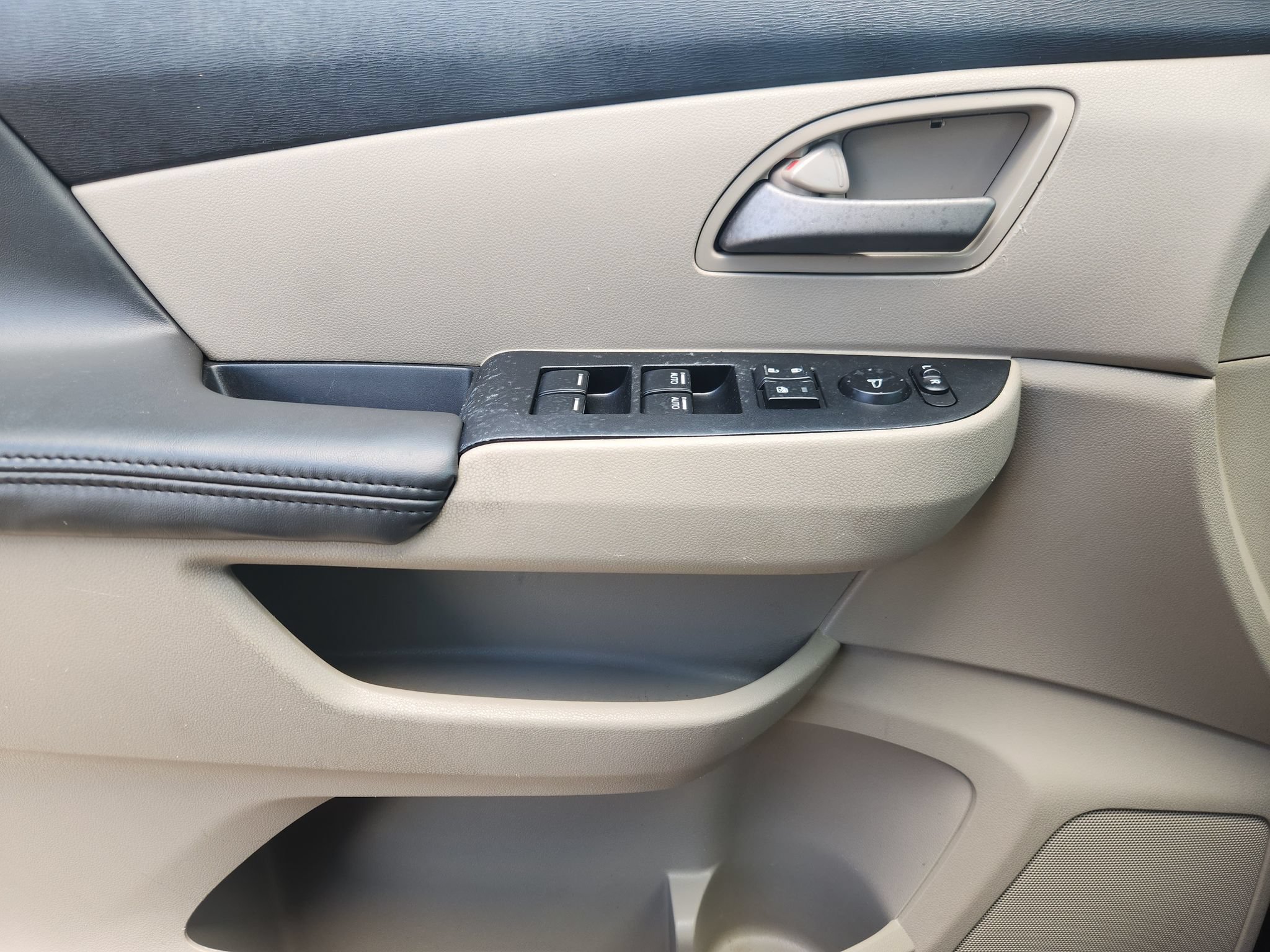 Used 2013 Honda Odyssey LX image 21