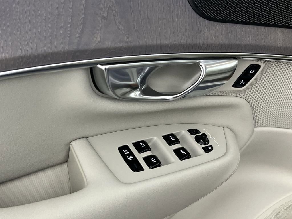New 2026 Volvo XC90 B6 Ultra w/ Protection Package image 11