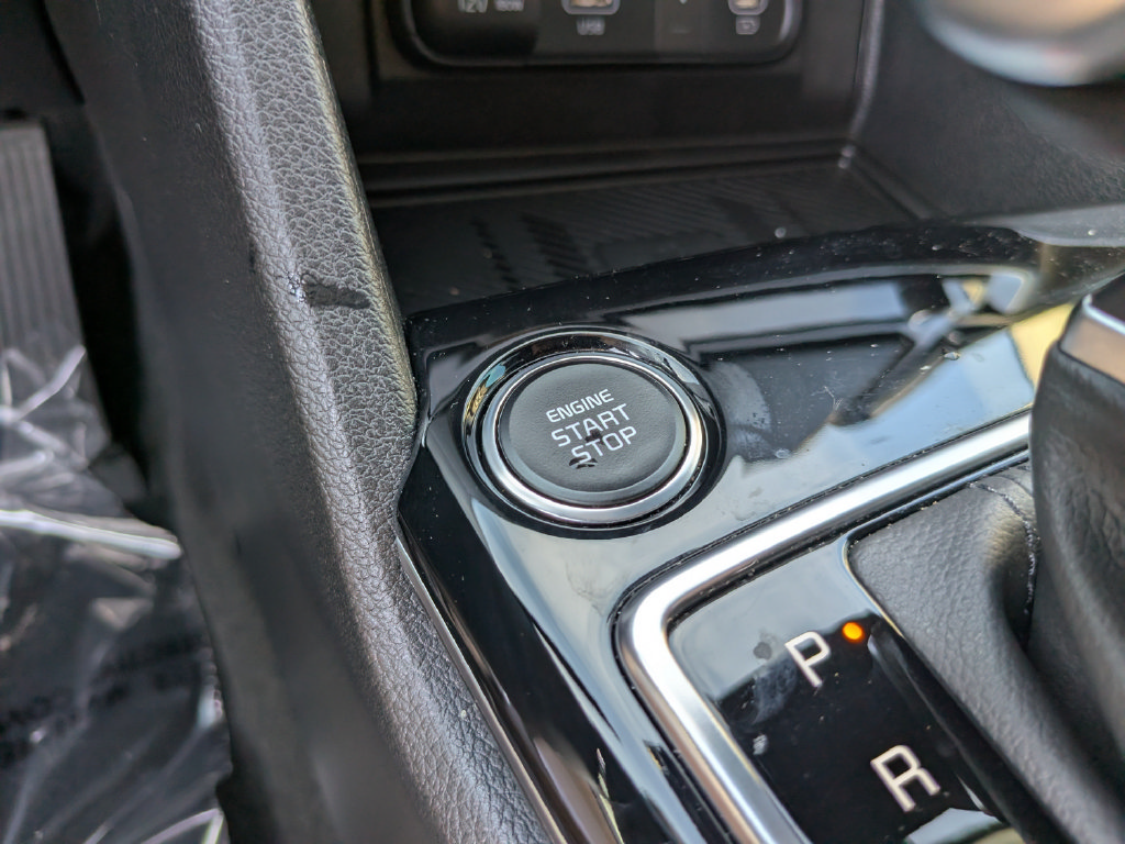 Used 2025 Kia Sportage EX FWD image 25