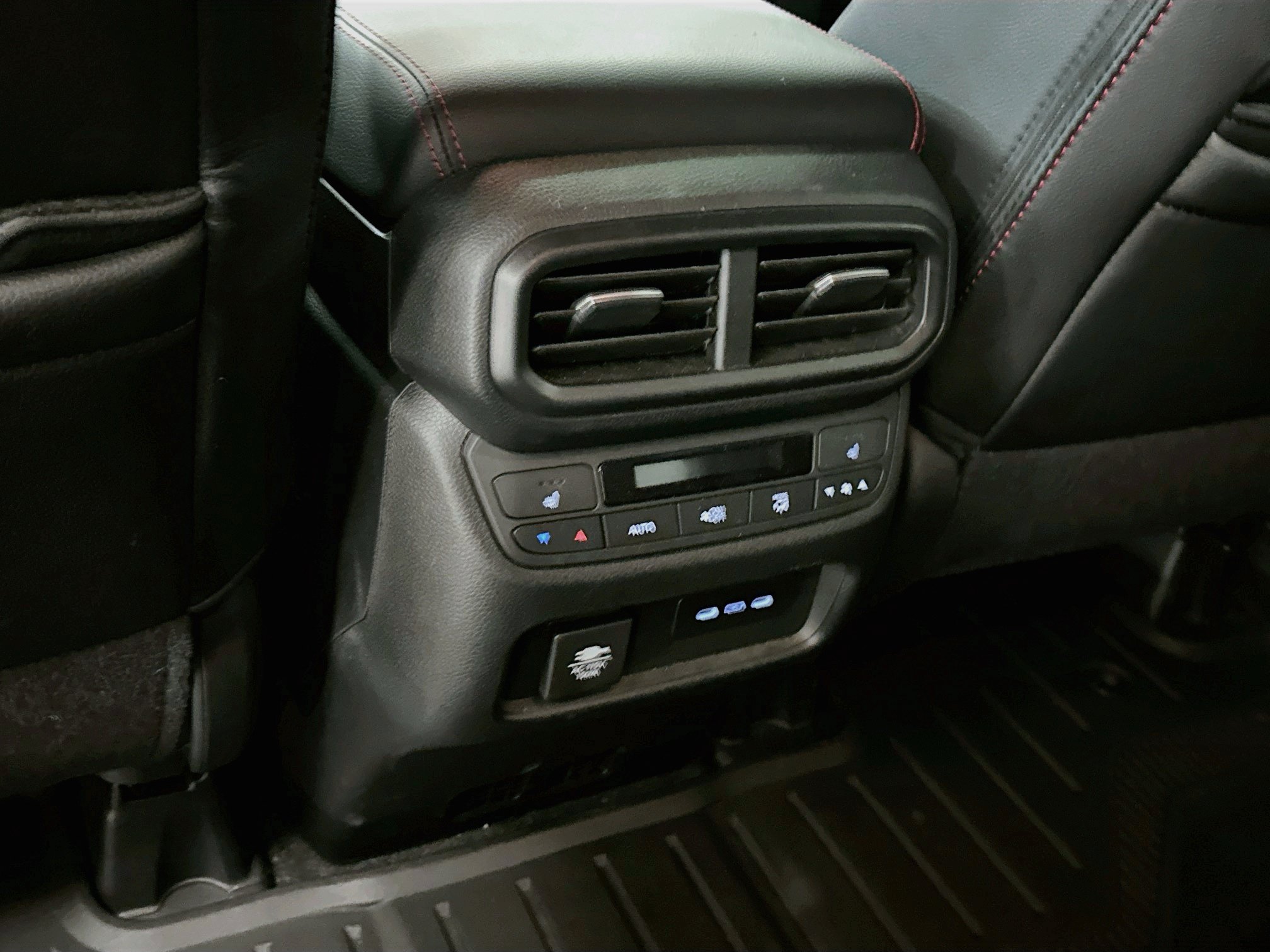 Used 2024 Honda Passport Black Edition image 29