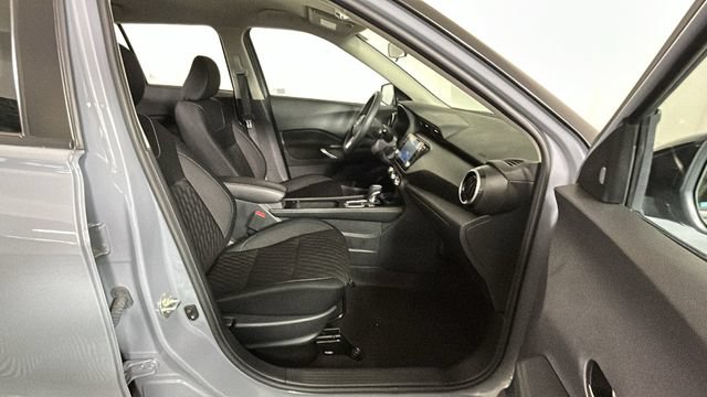 Used 2023 Nissan Kicks SV FWD image 30