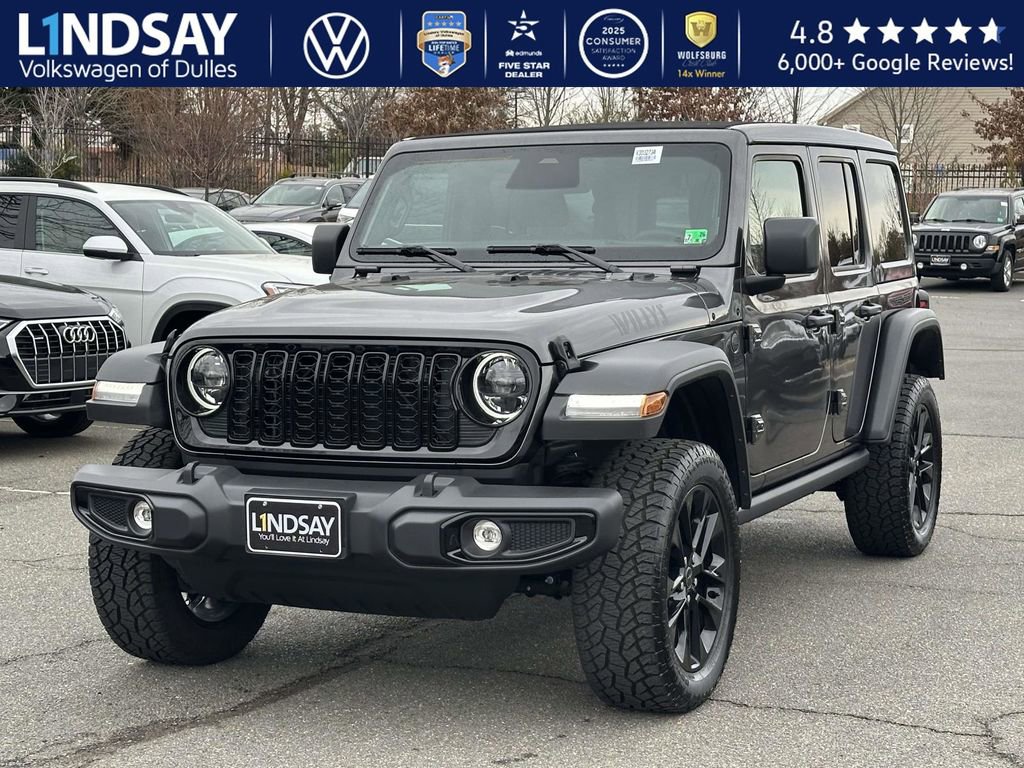 Used 2025 Jeep Wrangler Willys image 3