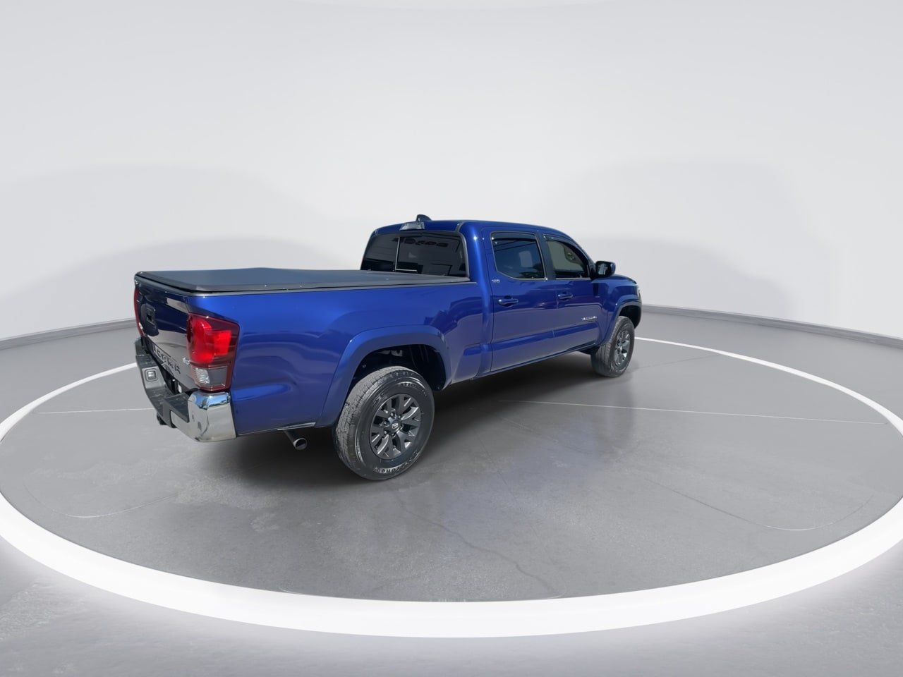 Used 2023 Toyota Tacoma SR5 AWD/4WD image 19