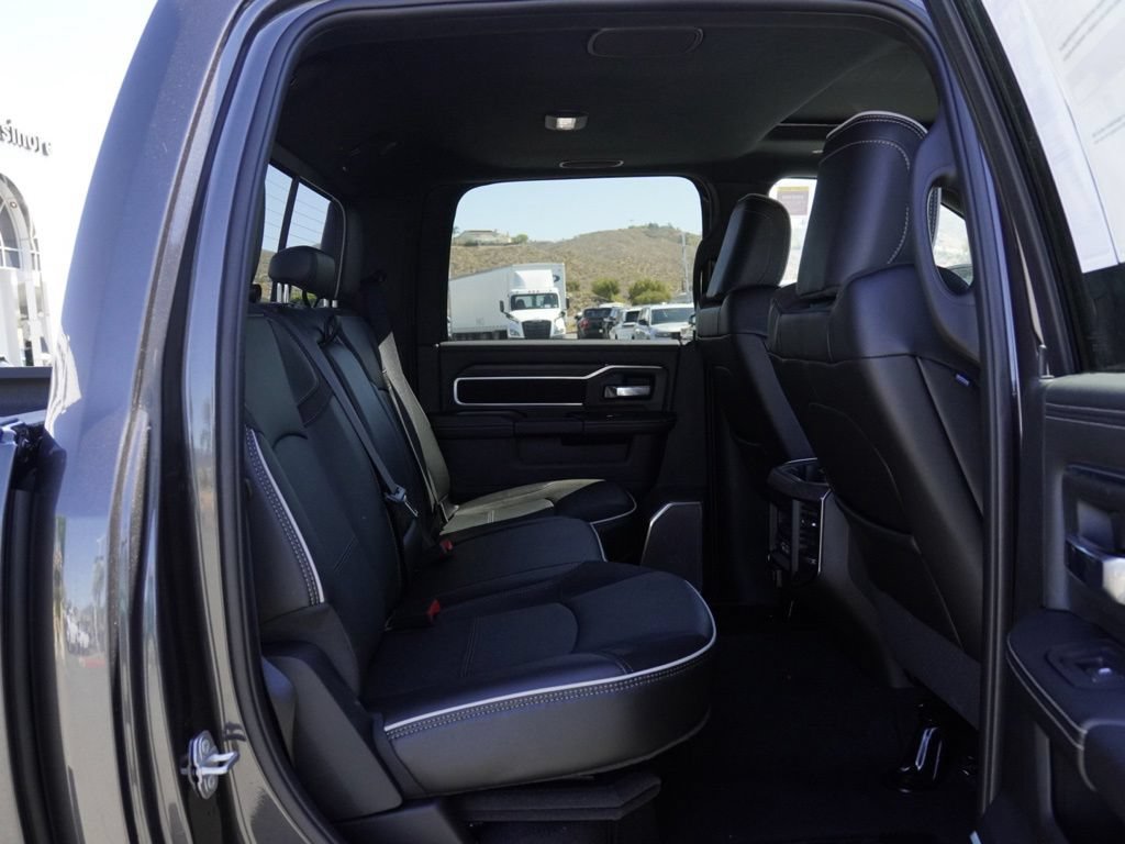 New 2026 RAM 2500 Laramie AWD/4WD image 23